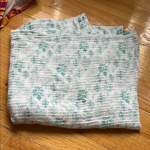Green Leaf Patterned Baby Blanket